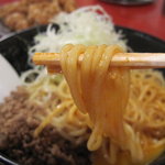 ばくだん屋 - 坦々麺の麺