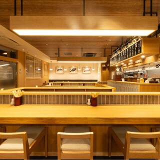 A neighborhood kitchen where you can casually drop by whenever you crave delicious fish.