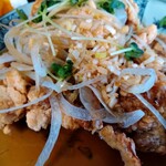 チャイナ DRAGON - 生姜も効いてて旨い旨い!!後 酢がいい仕事したのか鶏肉は柔らかく旨かった!!外はカリカリ中はジューシーな味わいでした！