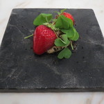 クイントカント - マリアージュ 大麦茶 イチゴ カタバミ