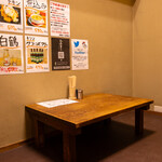 焼鳥どん - 奥　Max4人