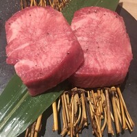 近江うし 焼肉 にくTATSU 青山本店 - 
