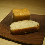 RISTORANTE IL NODO - 自家製のライ麦パンとフォカッチャ