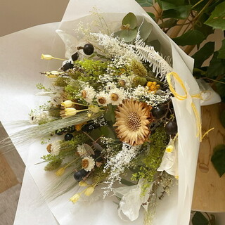 記念日のサプライズに花束を。オリジナルブーケ¥3800から。