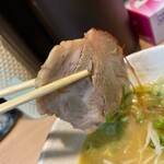 布施 細見商店 - 金の麦味噌ラーメン（チャーシュー）