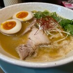 布施 細見商店 - 金の麦味噌ラーメン/半熟味付け玉子
