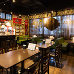 ピッざか屋 うらまーる - 店内
