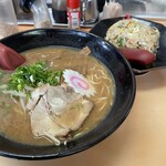 ラーメン大将どんどん 南茨木店 - どんどん定食850円　味噌らーめん