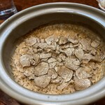 酒場わたなべ - 1人の客のために、こんなに山盛りのトリュフ。フレンチ好きなので、このトリュフちゃんとしてるのよくわかる芳香でした！そして鰹出汁とも全然喧嘩してなくて、本当に酒が呑める締めだった！！