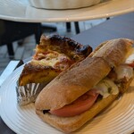 ル・ミリュウ 鎌倉山 - セイボリーは「ハムとトマトのキッシュ」「生ハムとチーズのバケットサンド」