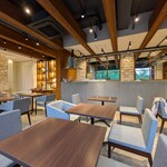 ル・ミリュウ - 鎌倉山の斜面にあるカフェなので、この上の階に入口とショップがあります。