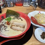 ラーメン まこと屋 - 料理写真: