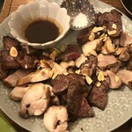 バル ボウダ - 牛と鶏肉♡シンプルな味付けながら美味いのよ〜♡
