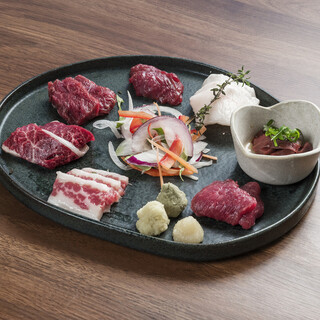 馬刺し7種盛り合わせ