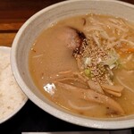 どさん粉 麺や 凡 - 味噌ラーメンセット