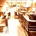 駒沢食堂 george - 店入り口から見た内観。