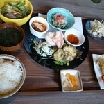 青空食堂 - 日替り青空ランチ