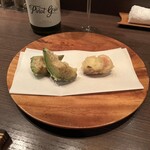 ワインと天ぷら マエヤシキ - アボガドの天ぷら、イチジクの天ぷら