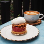ペチカスケマサコーヒー - アップルボム（740円） フラットホワイト（600円）