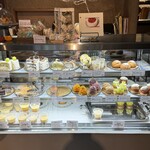 ペチカスケマサコーヒー - ショーケースのケーキたち