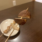 佐世保ろばた焼 麒麟 - 椎茸190円　公式の写真と違いすぎる。