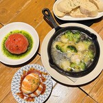 ビストロ ガフ - 海老とブロッコリーのアヒージョ