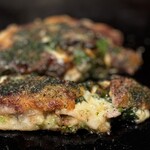 もりぐち - 甘口ソース、粉がつお、青のりで後半戦  ( ⁎ᵕᴗᵕ⁎ )