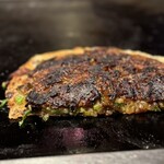 もりぐち - つなぎ生地はトロっとしてて、底面はパリパリ