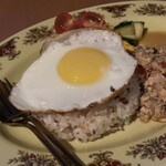 フフフ - 珍しい色の目玉焼き♪