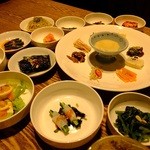 MADAN - 宮廷韓定食（全27品）5000円 