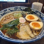 炭火焼和めし処 しんぱち食堂 - 味玉中華そば　858円❗️