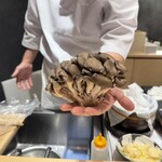 赤坂 鮨 天ぷら 祇園いわい - 新潟の南魚沼大凪しめじ