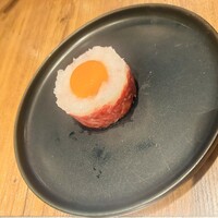 焼肉うしごろ 西麻布本店 - 北海ボタン海老の和牛ユッケ