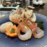 いわない温泉高島旅館 - お造り3種　エビが特に新鮮だった印象！