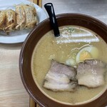 めん房 大喜 - 味噌と餃子