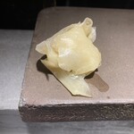 鮨 惣五郎 - ガリ