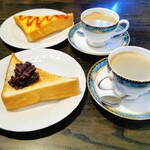 珈琲屋らんぷ - 料理写真:レギュラーコーヒー(エッグトースト,小豆トースト) ¥480