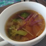 フレンチカフェ 10℃ - ハーブ鶏レモングラスのコンソメ