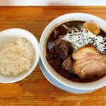 麺屋　たか - 白飯付きが嬉しい♪スープをかけて頂きました