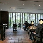 イグレック - 朝の日の光に照らされた新緑が美しいです♪