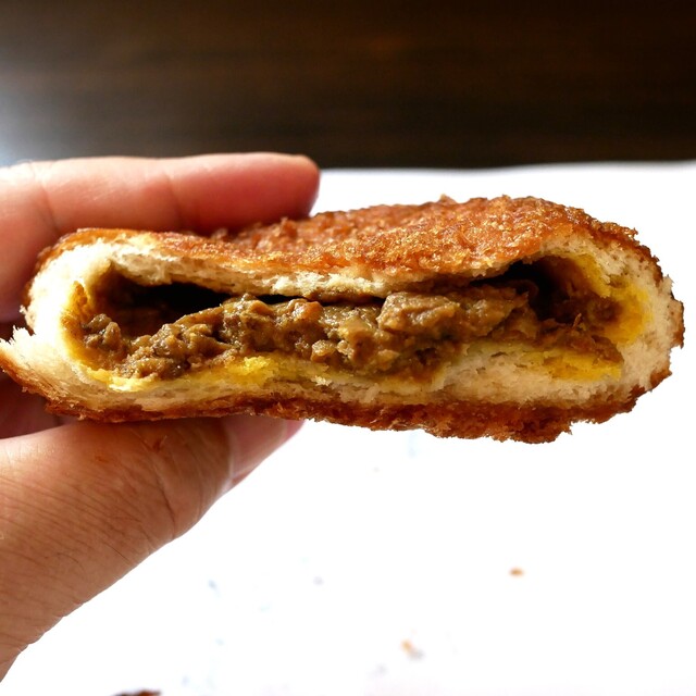 カレーパン ザクザク食感が癖になる野洲のカレーパン屋さん「8号線のカレー