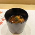 鮨 七海 - お麩とわかめの赤だし