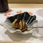 鮨 七海 - わらび餅。こんなにお腹いっぱいなのに、なんで食べれてしまうのでしょう