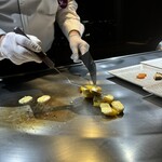 鉄板焼 石狩 - 季節の焼き野菜
      十勝産 熟成ポテトのモールウォッシュ焼き