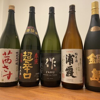 季節の日本酒をはじめ、ワインやビールなど多彩なお酒をご用意