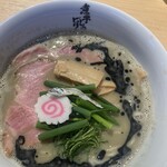 煮干しのビリー - 煮干し豚骨BLACK900円