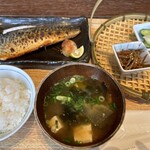 SALON GINZA SABOU こめ食堂 - メイン魚＋小鉢2種＋ご飯セット（お代わり自由）
750円＋400円＋450円