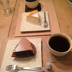 菓子・茶房 チェカ - チョコレートケーキとコーヒー