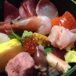 Marui - 海鮮丼のアップ