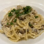 カンティーナ・アルバロンガ - ミンチとキノコのチーズクリームパスタ
